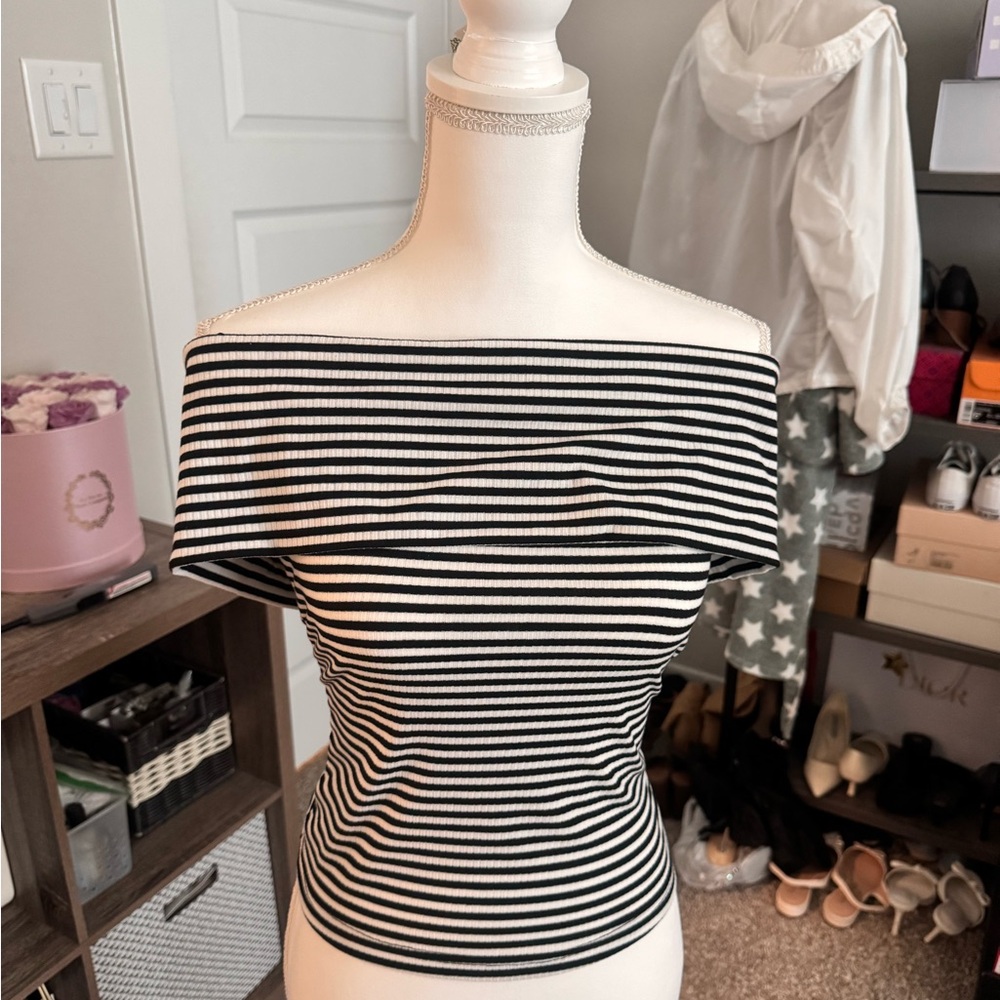 NEW - SHEIN Black and White Off-Shoulder Crop Top
